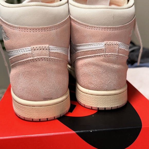 Air Jordan 1 Retro High OG - Picture 4 of 5